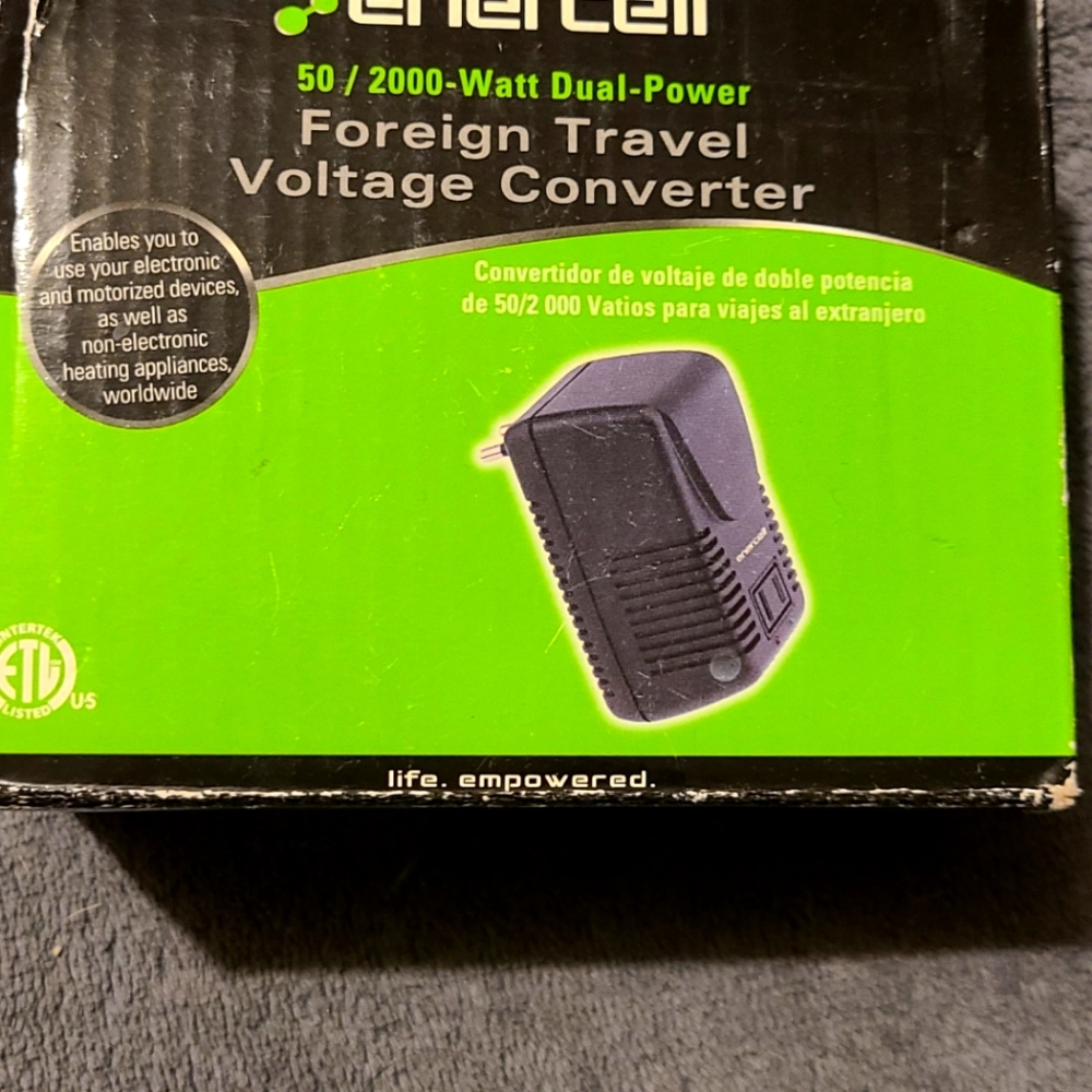 Voltage converter